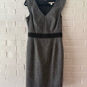 Banana Republic Gray V-Neck Sheath Dress